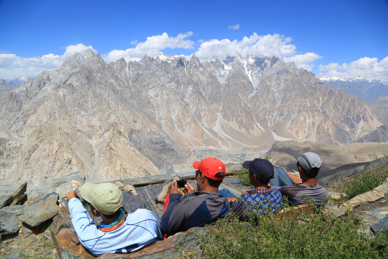 batura glacier trek